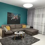 Modern Apartment At Train Station