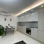 Modern Apartment At Train Station